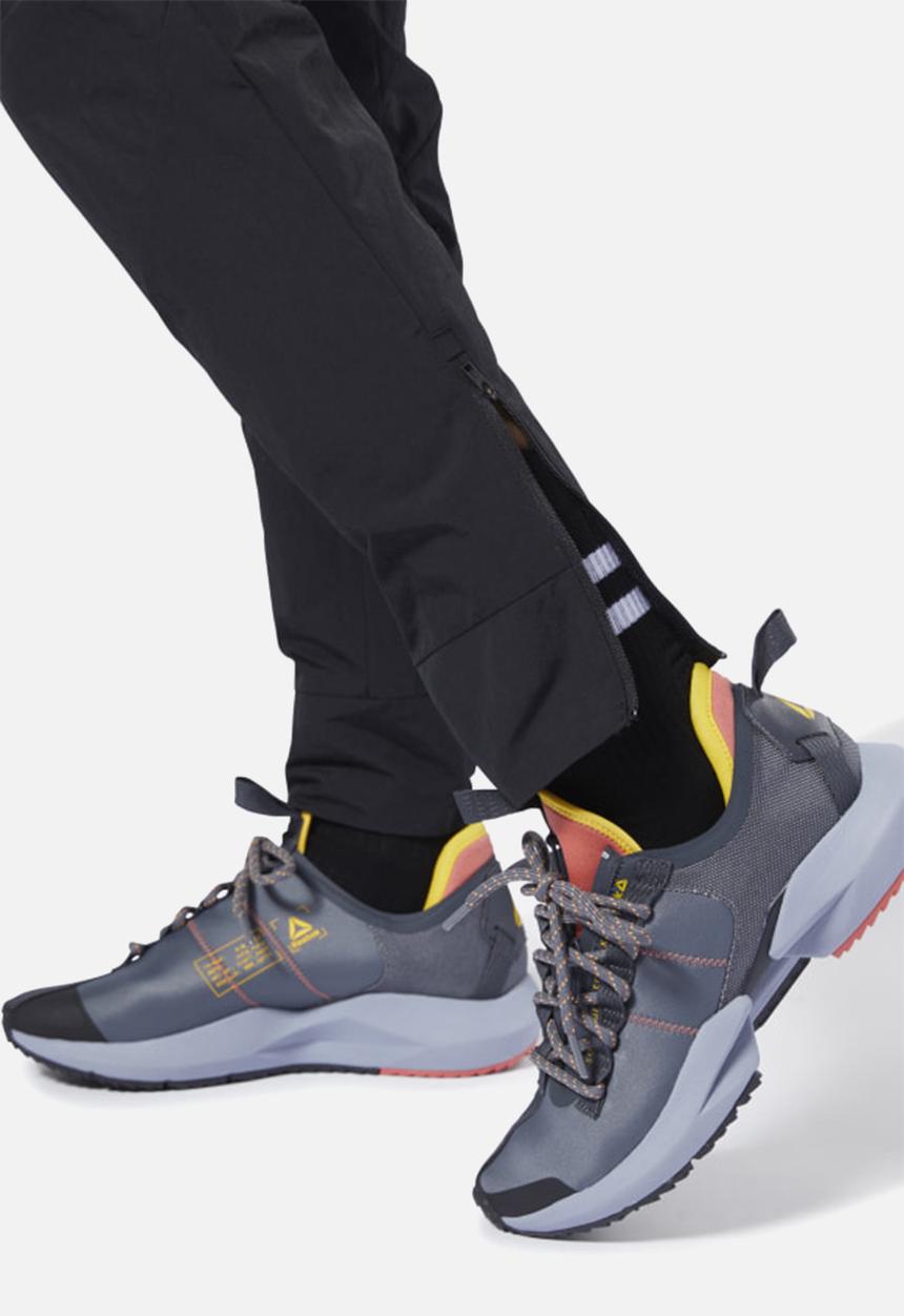 Reebok - One series training blocked pant - black
