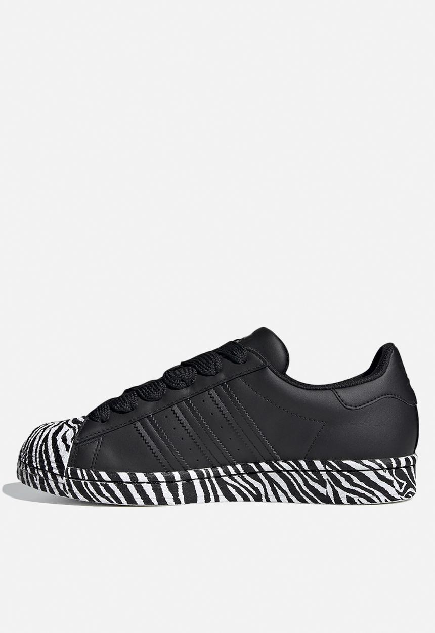 adidas Originals - Superstar w - core black, gold met & ftwr white