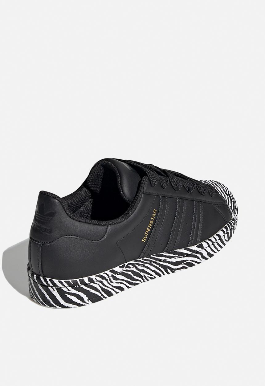 adidas Originals - Superstar w - core black, gold met & ftwr white