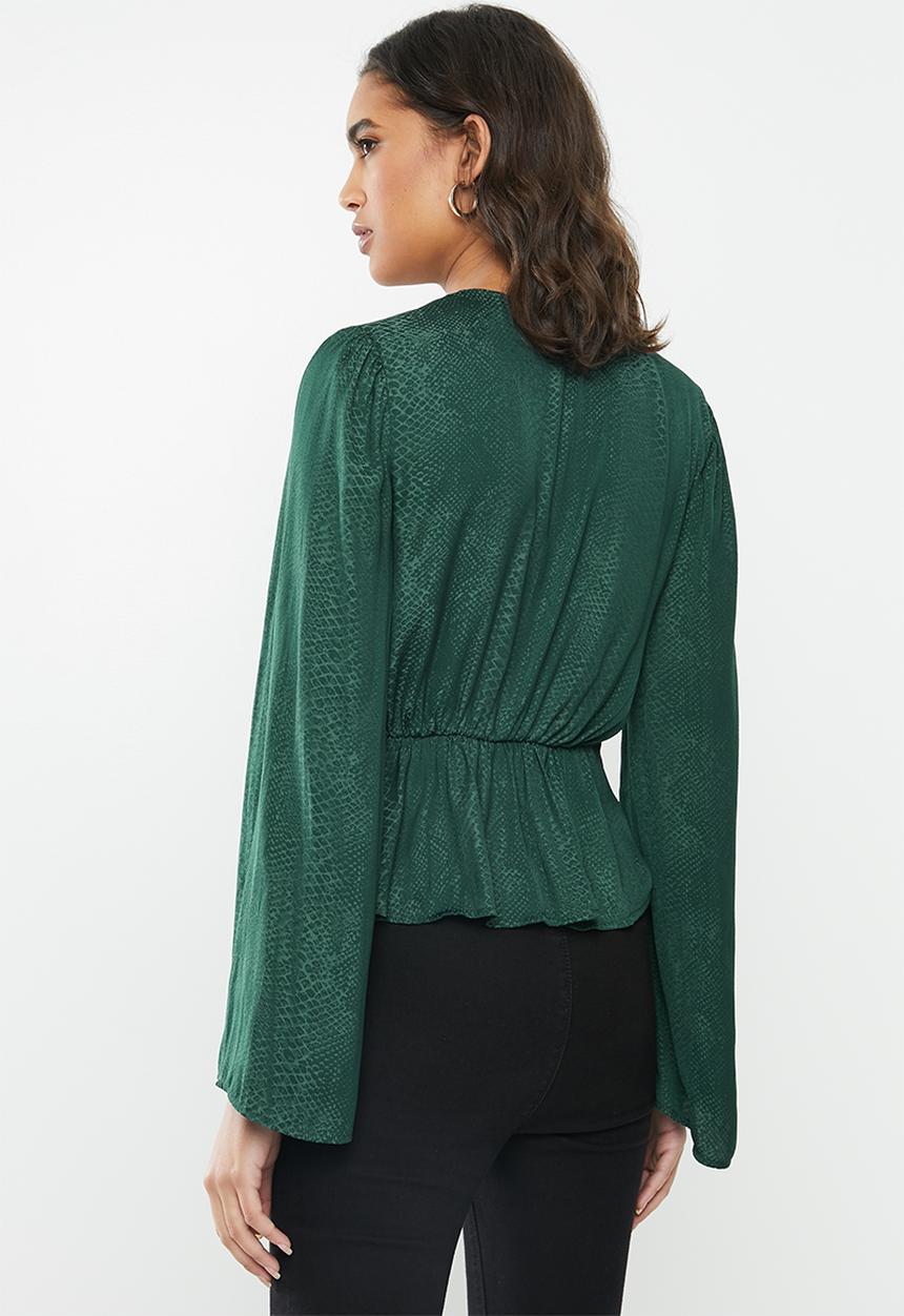 GUESS - Long sleeve Raeleana surplice top - green