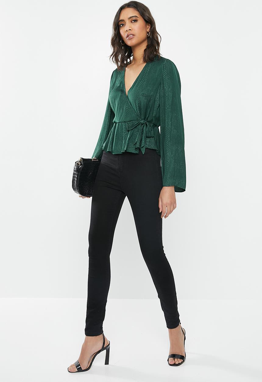 GUESS - Long sleeve Raeleana surplice top - green