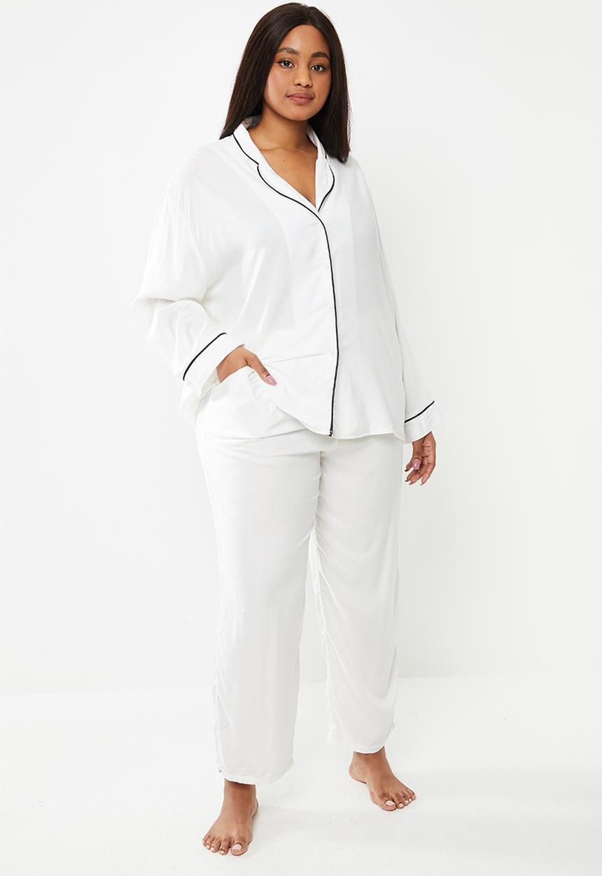 Superbalist - Plus sleep shirt & pants set - white & black
