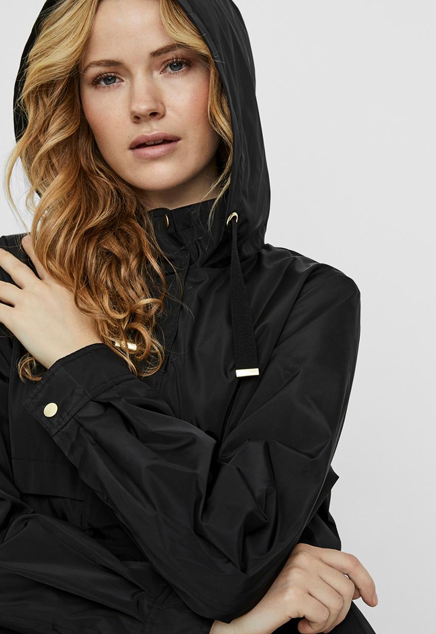 Vero Moda - Claire short jacket - black