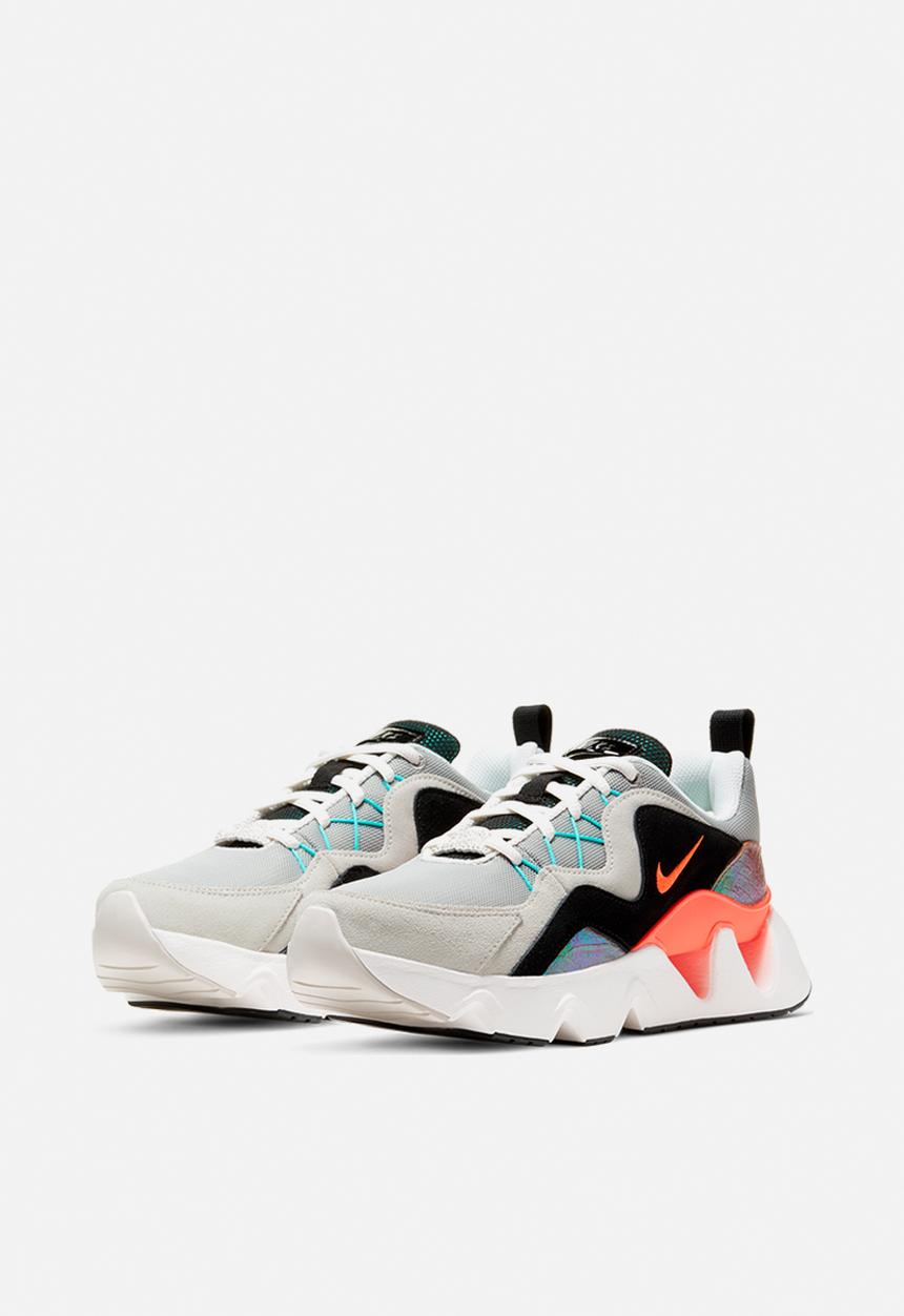 Nike - Ryz 365 -  light bone / sail / black / hyper crimson