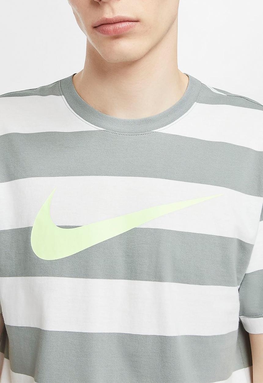 Nike - Nsw swoosh stripe short sleeve tee - grey 