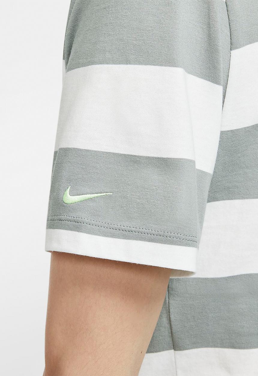 Nike - Nsw swoosh stripe short sleeve tee - grey 