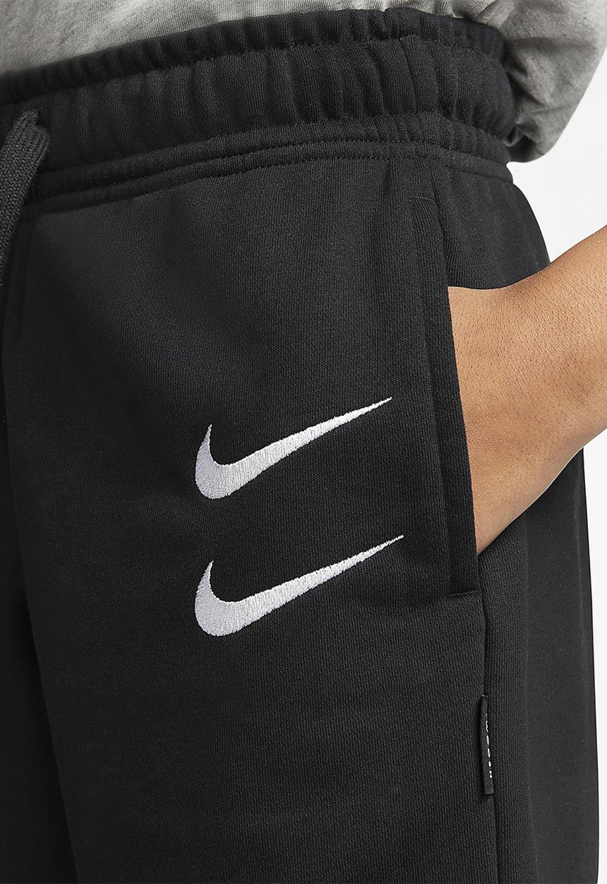 Nike - Swoosh ft short  - black