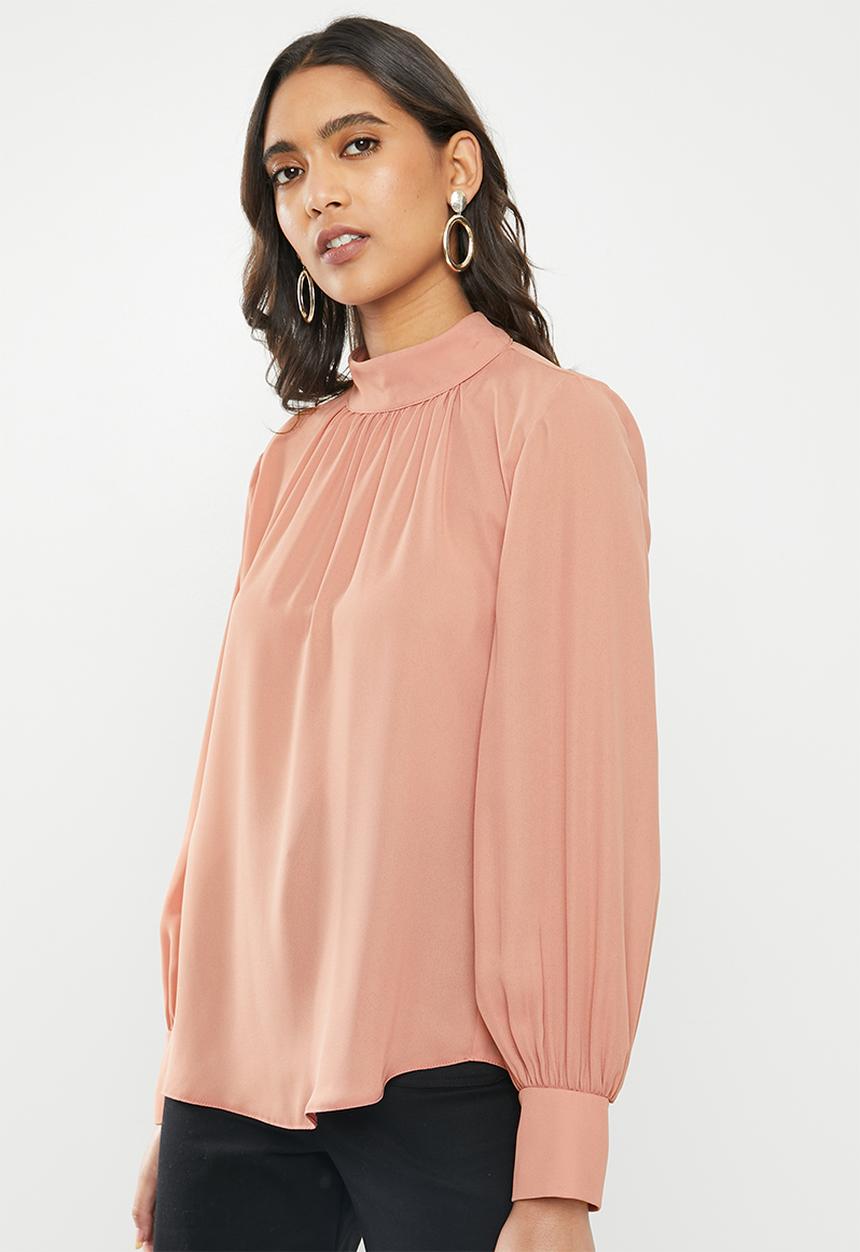 VELVET - Turtle neck blouse with balloon sleeve - pink
