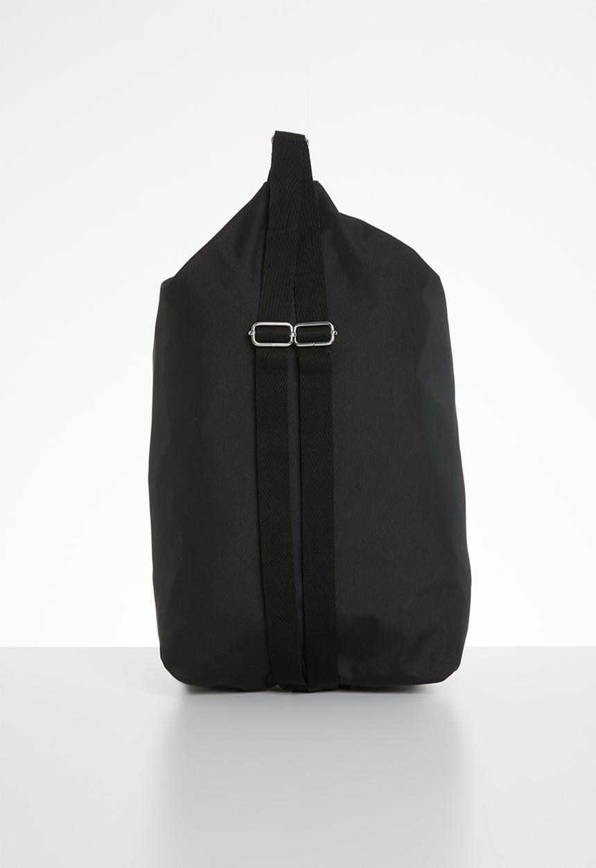 Reebok - W studio imagiro - black