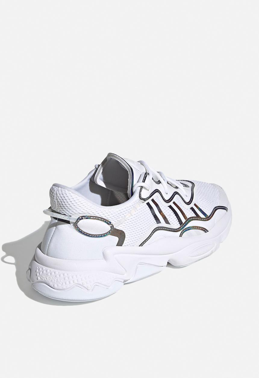 adidas Originals - Ozweego - white / black