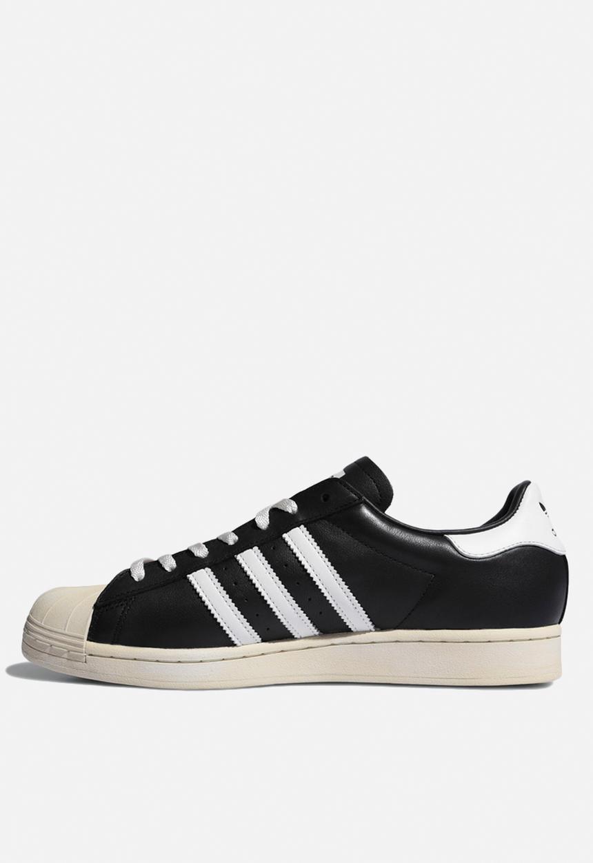 adidas Originals - Superstar Premium Leather - core black / crystal white