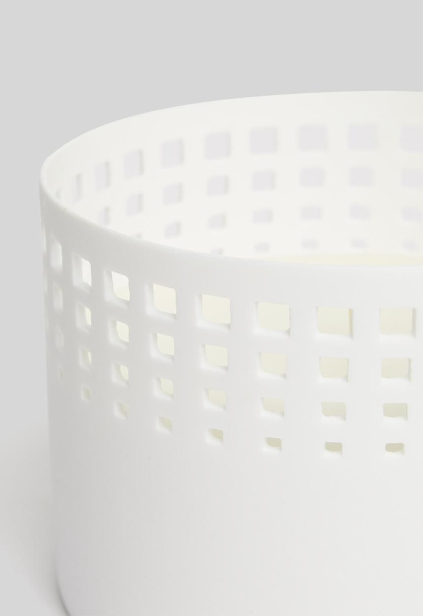Madame Luna - Perforated porcelain votive candle - jasmine