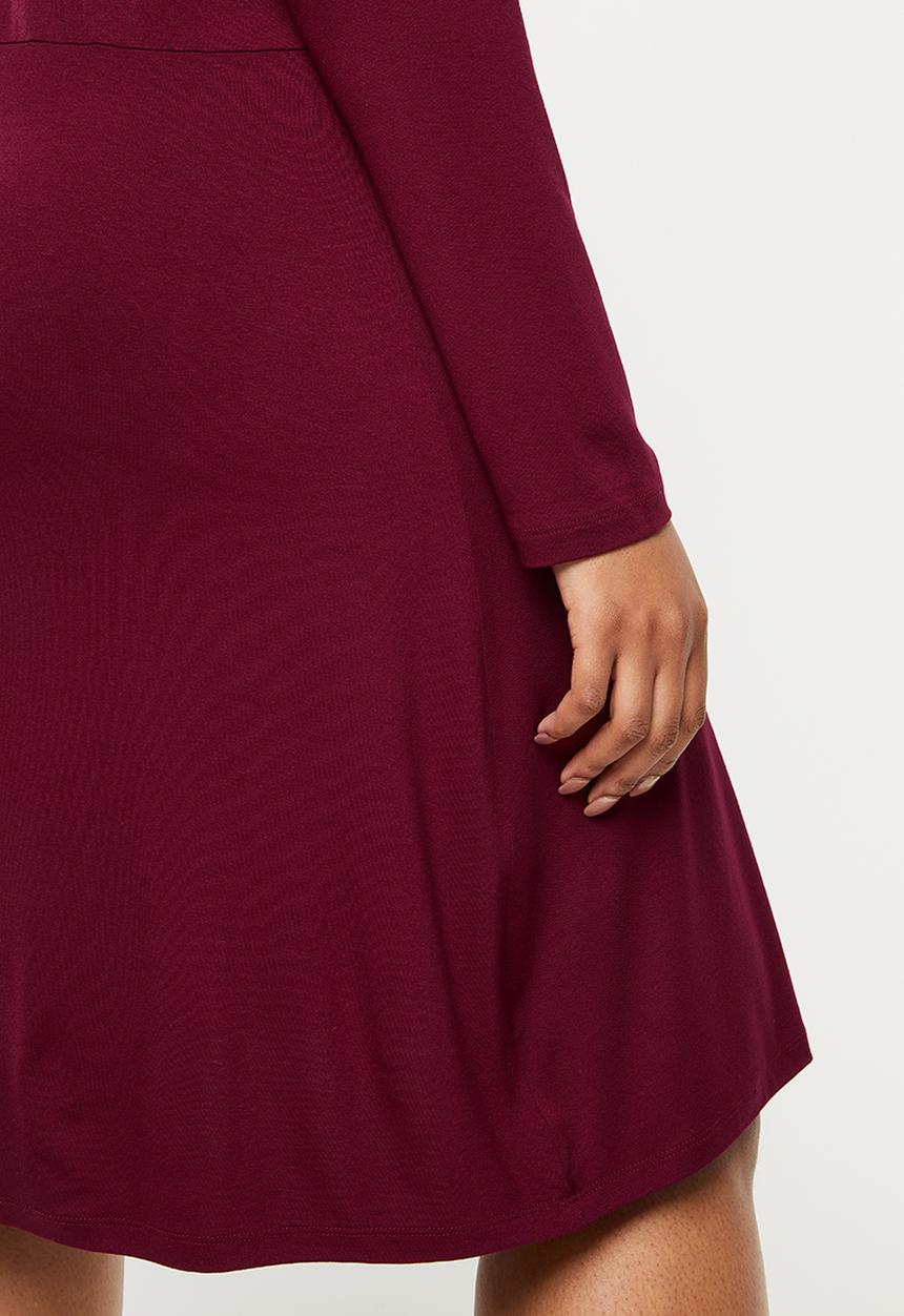 edit Plus - V-neck fit & flare dress - burgundy