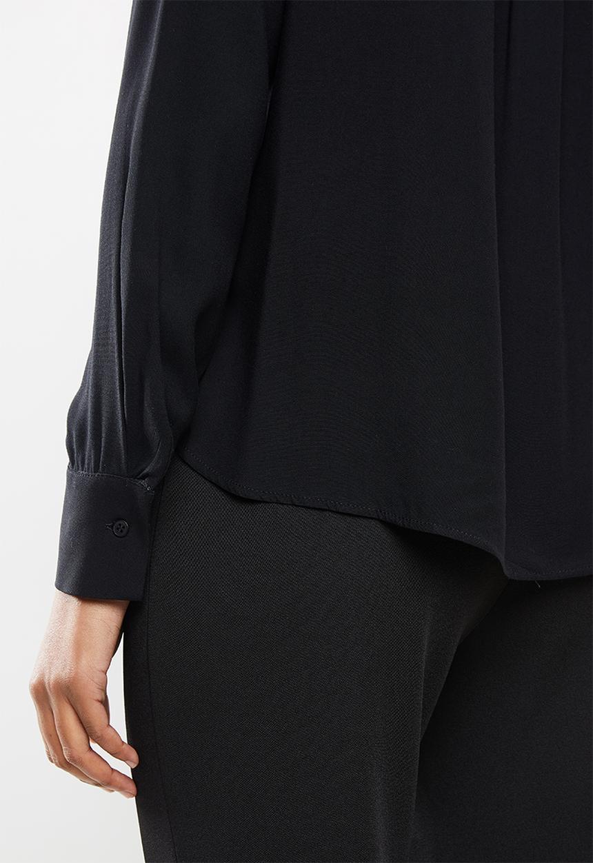 edit - Notch neck blouse - black