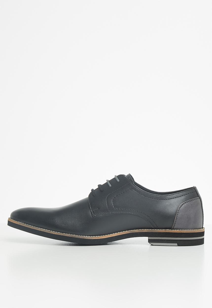Pringle of Scotland - Micheal lace up - black