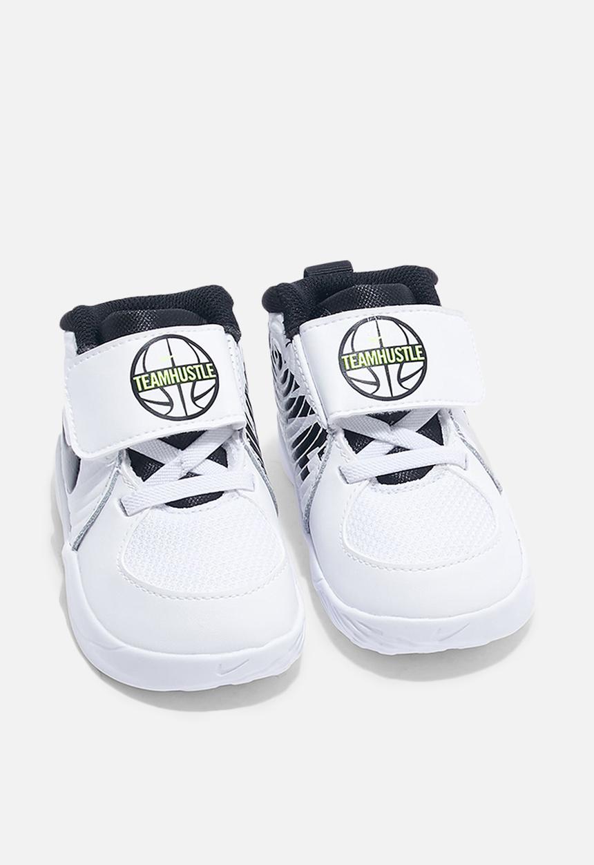Nike - Nike team hustle d 9 - white/black-volt