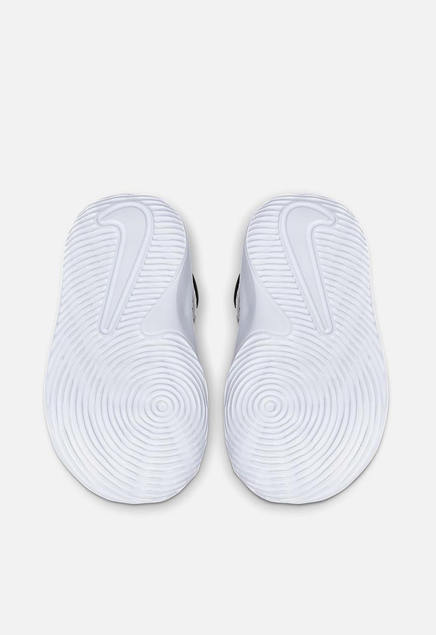 Nike - Nike team hustle d 9 - white/black-volt