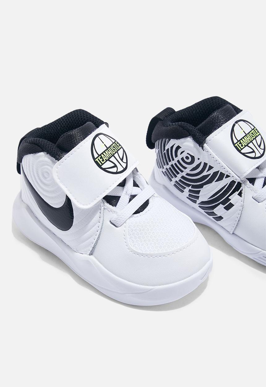 Nike - Nike team hustle d 9 - white/black-volt