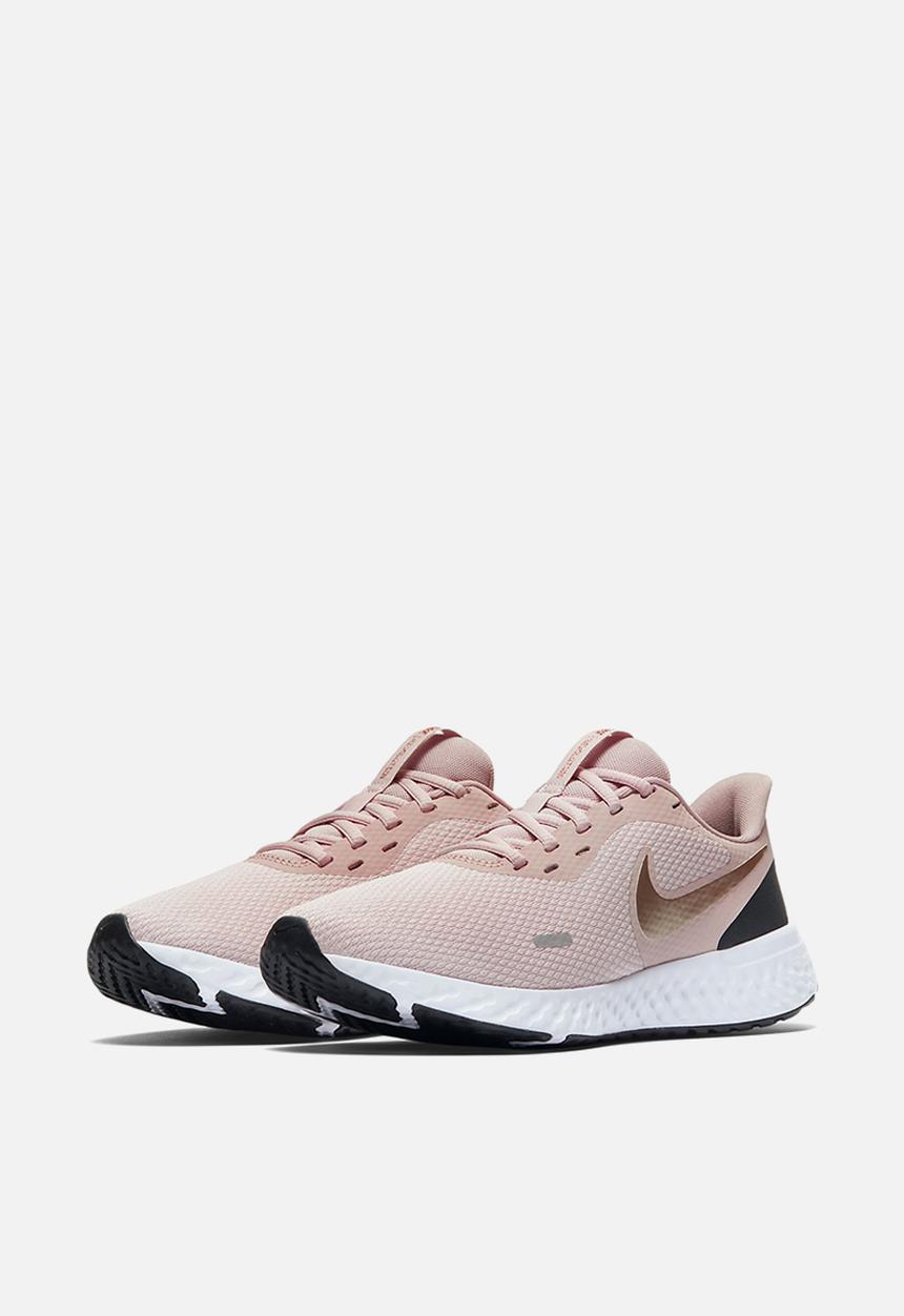 Nike - Revolution 5 - barely rose / mtlc red bronze-stone mauve