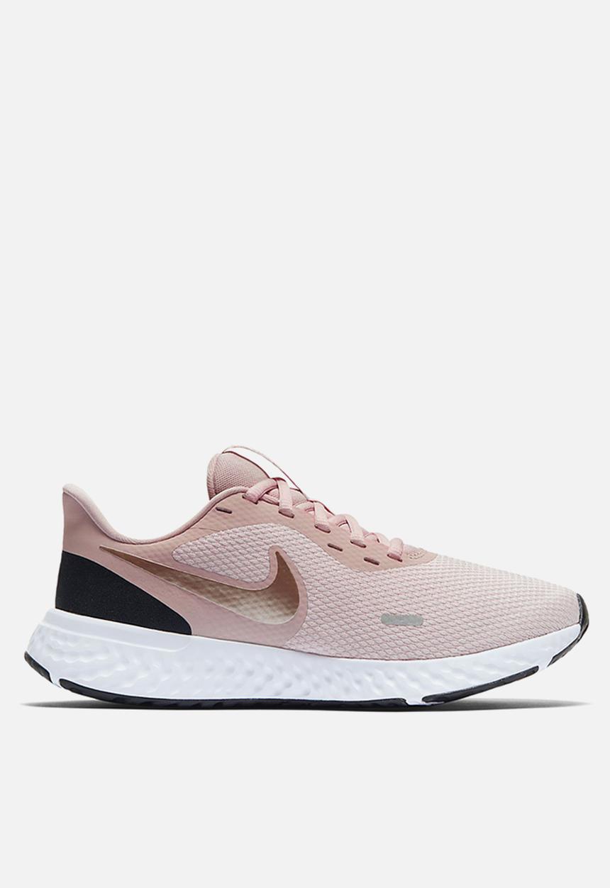 Nike - Revolution 5 - barely rose / mtlc red bronze-stone mauve
