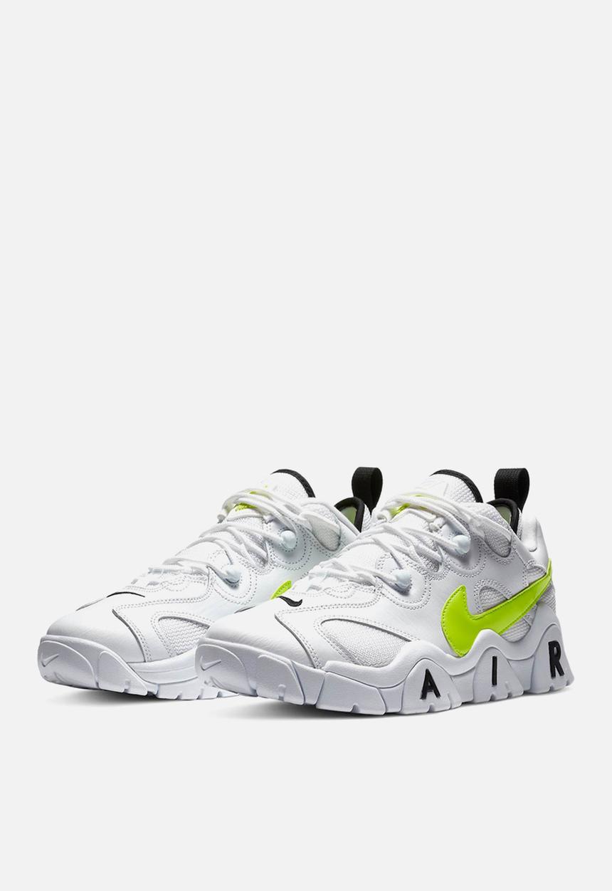 Nike - Air Barrage low - white / volt-black