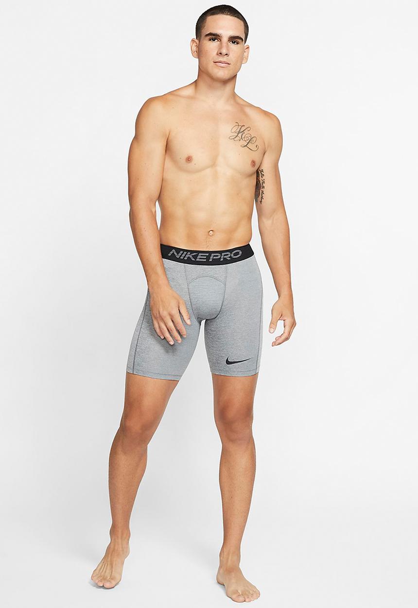 Nike - Nike np shorts - grey & black 