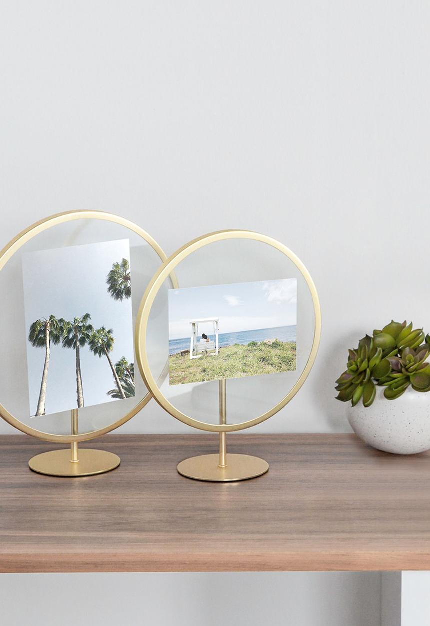Umbra - Infinity photo display - matte brass