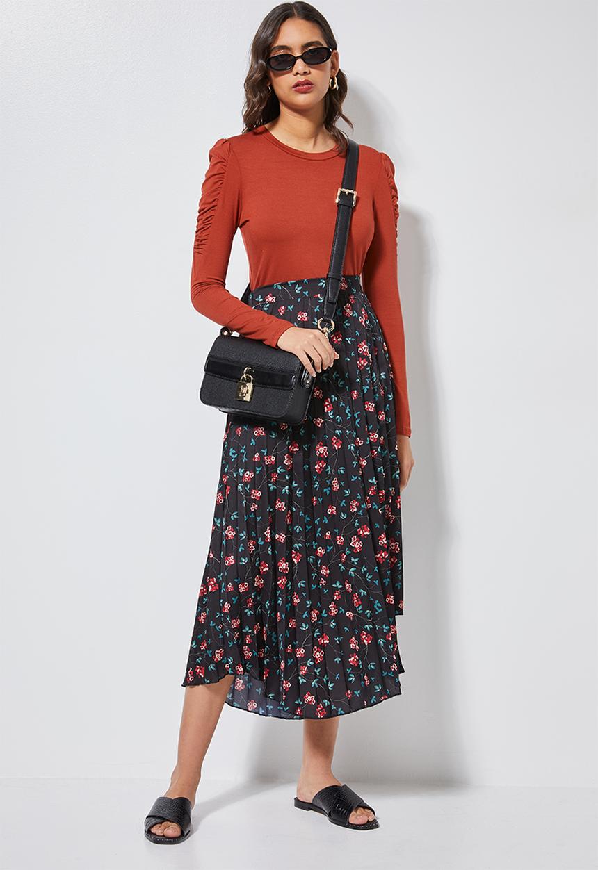 Superbalist - Gauged sleeve viscose top - rich rust