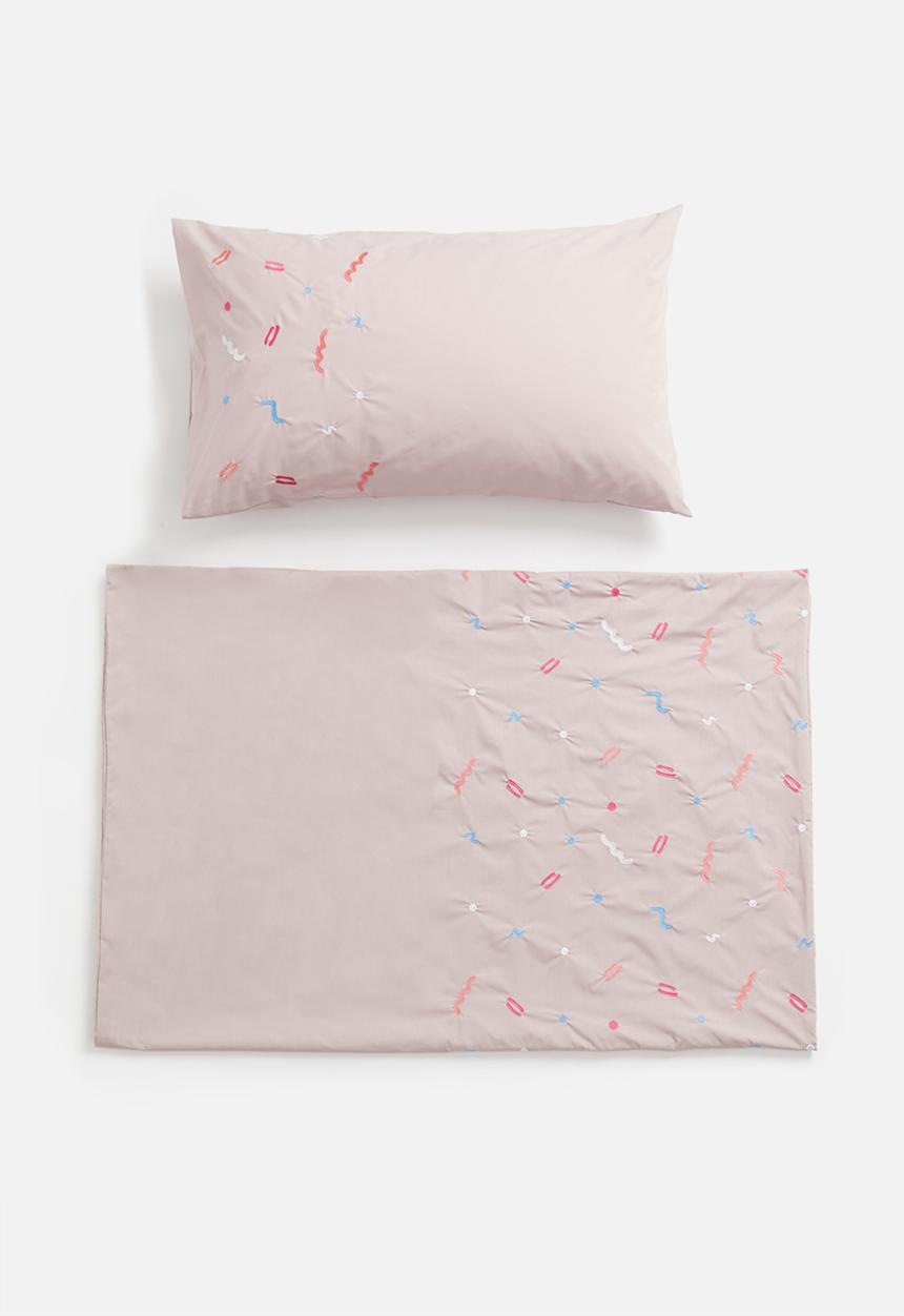 Sheraton Textiles - Candy pop embroidered duvet cover set - pink