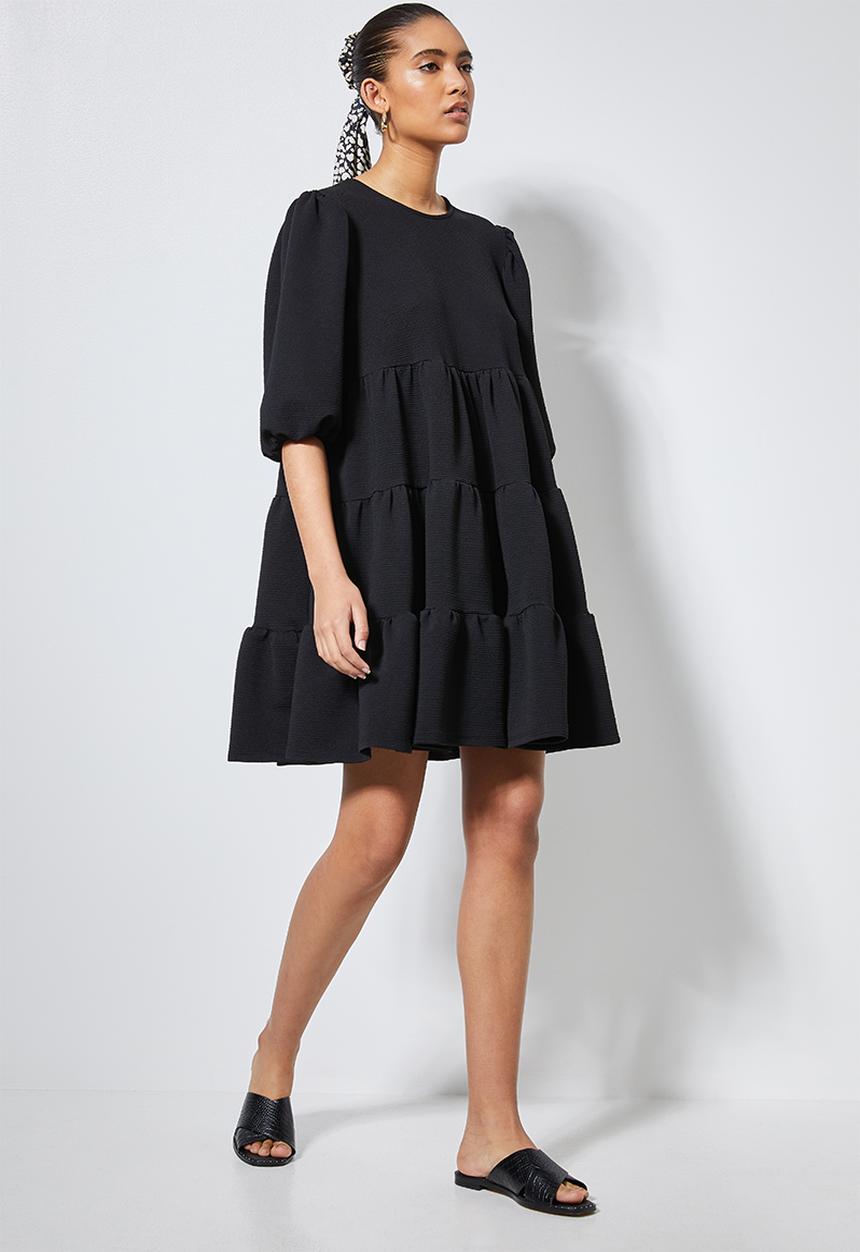 Superbalist - Textured knit tiered dress - black