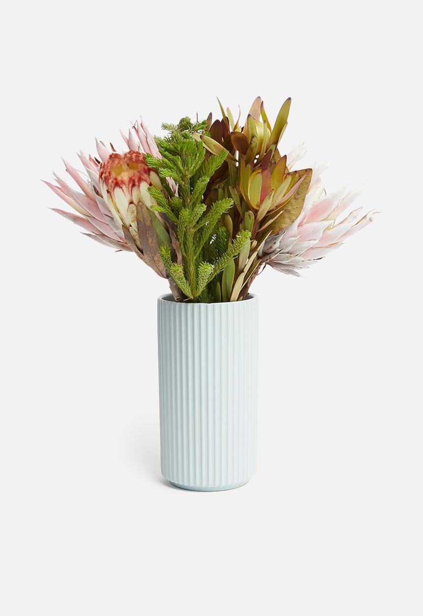 H&S - Ribbed vase - blue