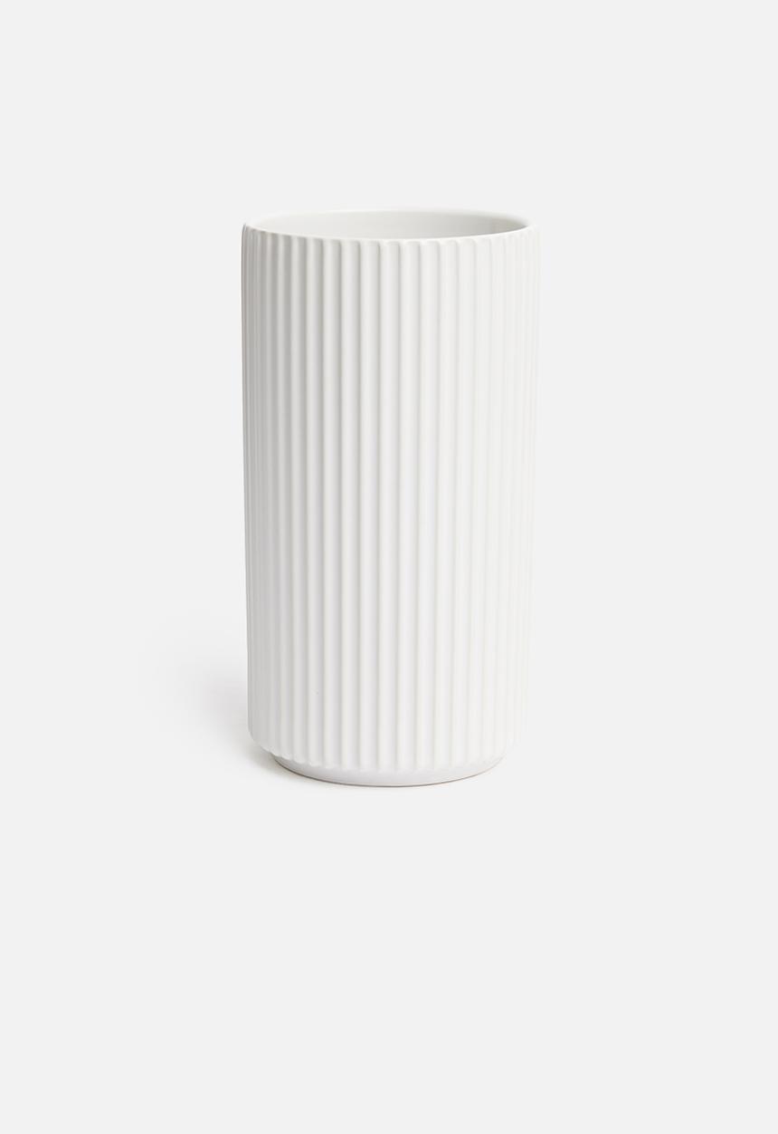 H&S - Ribbed vase - white