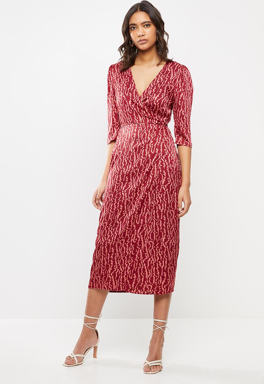 Glamorous - 3/4 Sleeve wrap midi - red