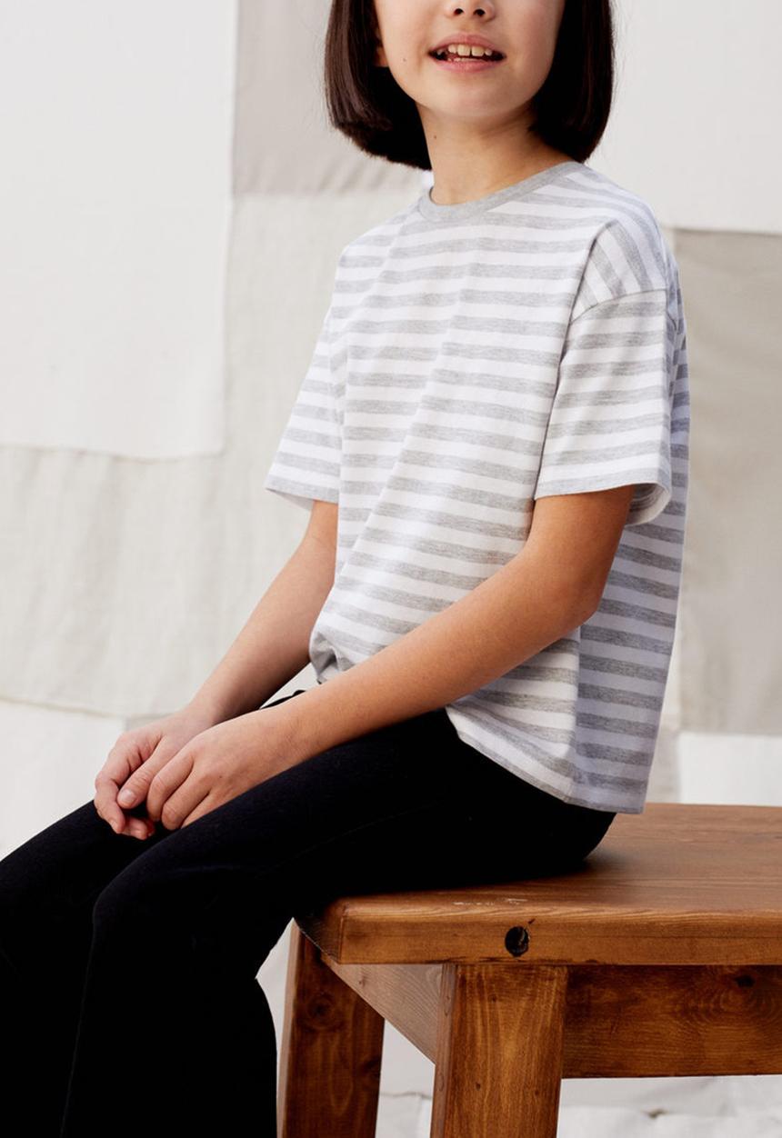 MANGO - T-shirt lines  - grey & white 