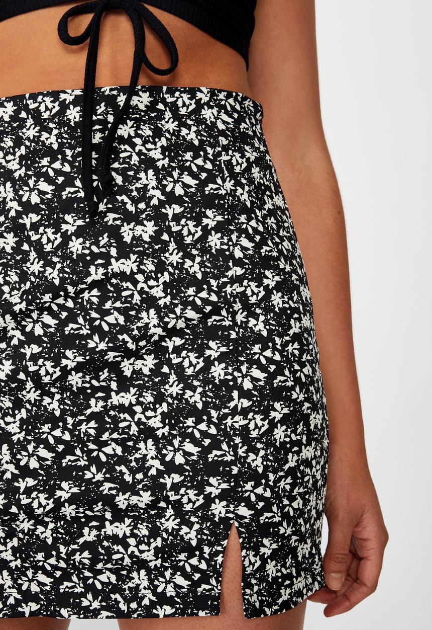 Factorie - Double split mini skirt - crushed black floral
