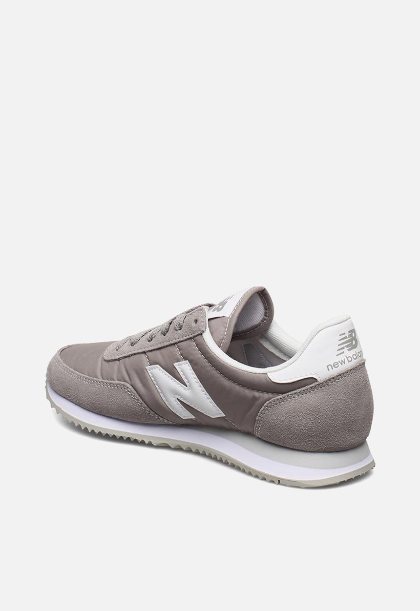 New Balance  - 720 Classic racer - grey/white