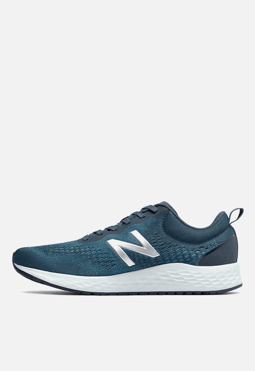 New Balance  - Arishi v3 - navy