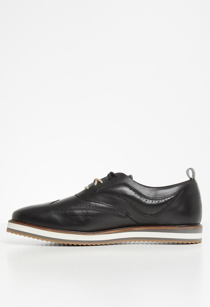 Pringle of Scotland - York lace up - black