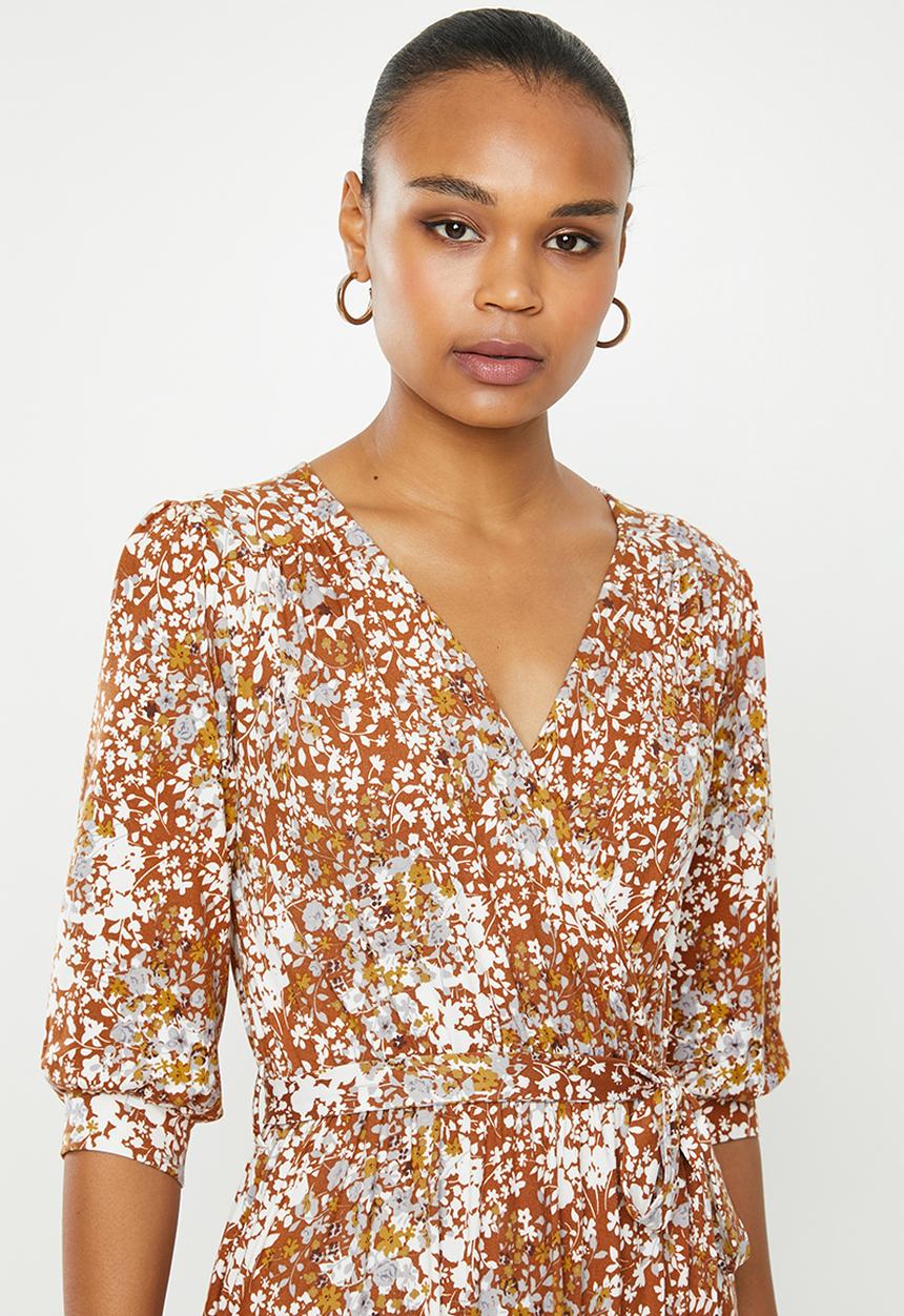 edit - Balloon sleeve tier wrap dress - rust 