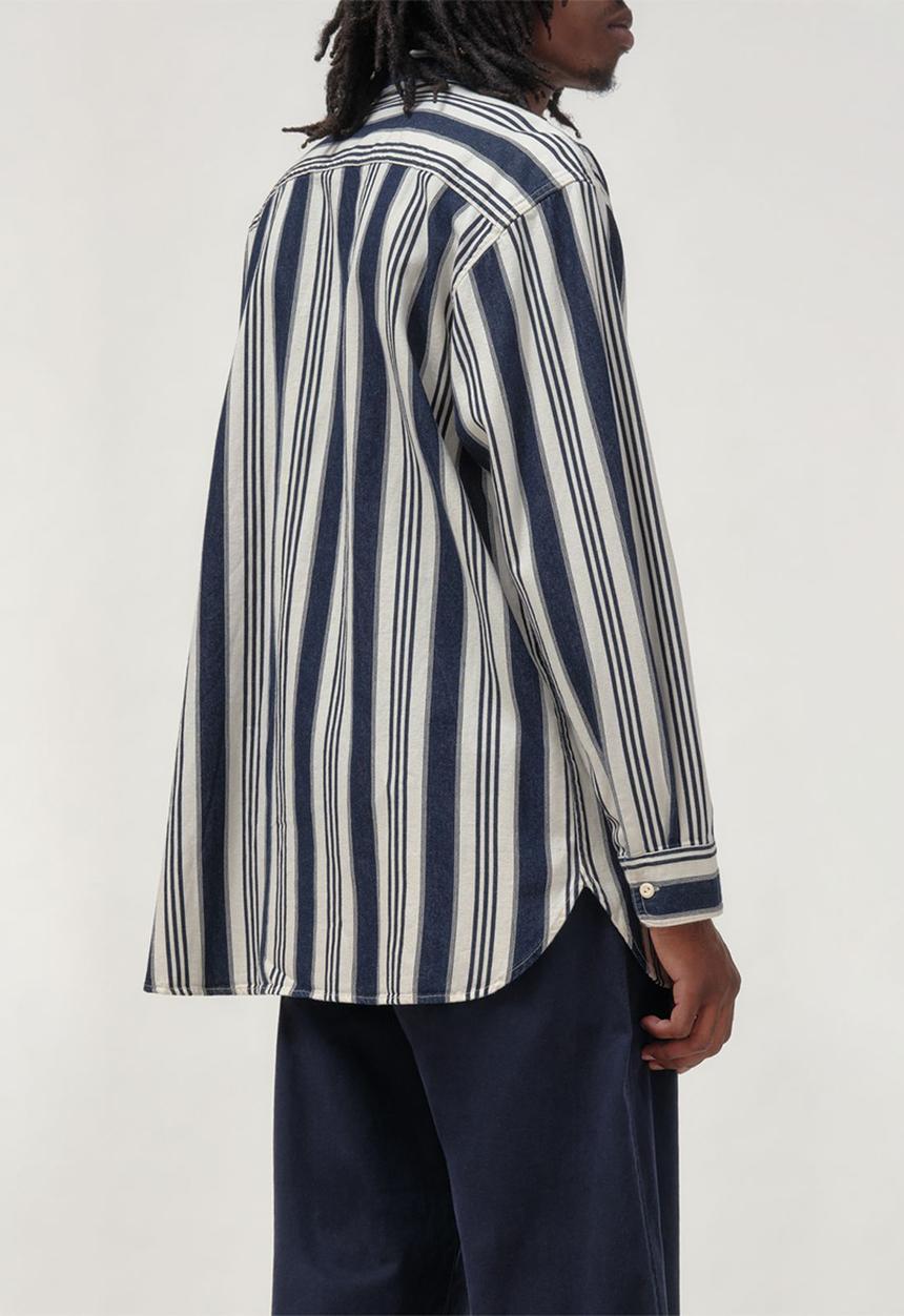 Levi’s® - Oversized classic worker stripe rinse - indigo