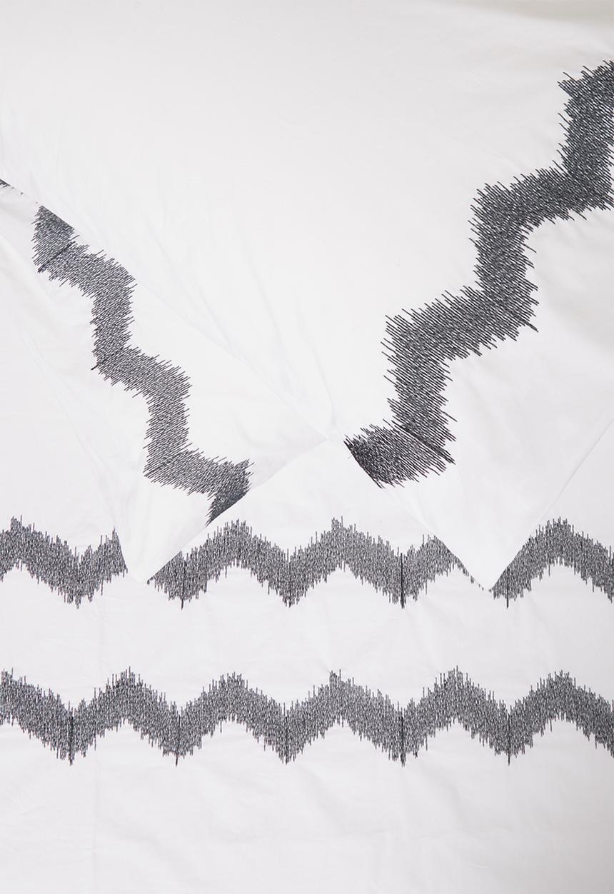 Sixth Floor - Zane embroidered cotton duvet set - white & black