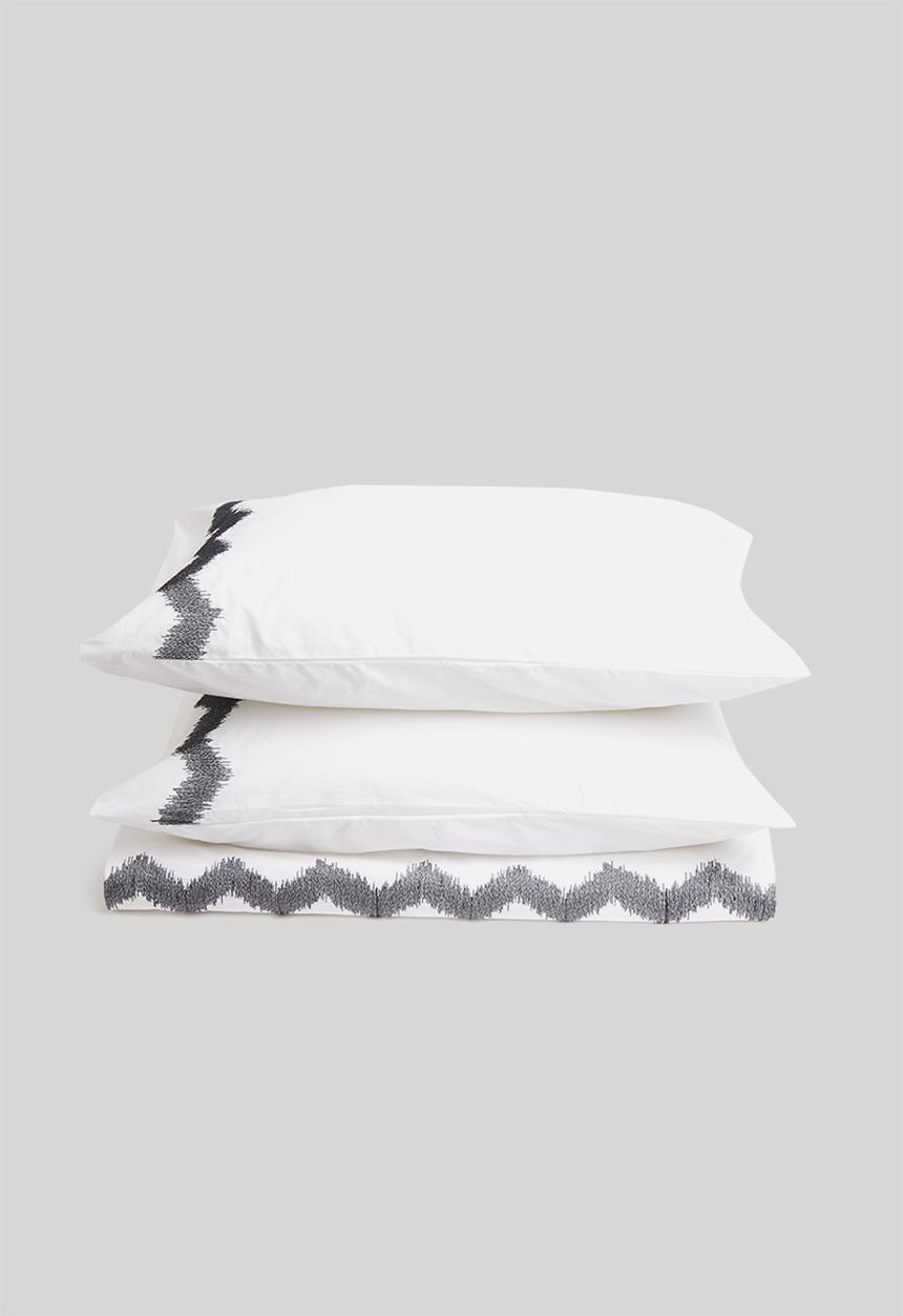 Sixth Floor - Zane embroidered cotton duvet set - white & black