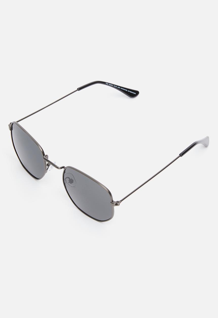 CHPO - Ian - Gunmetal