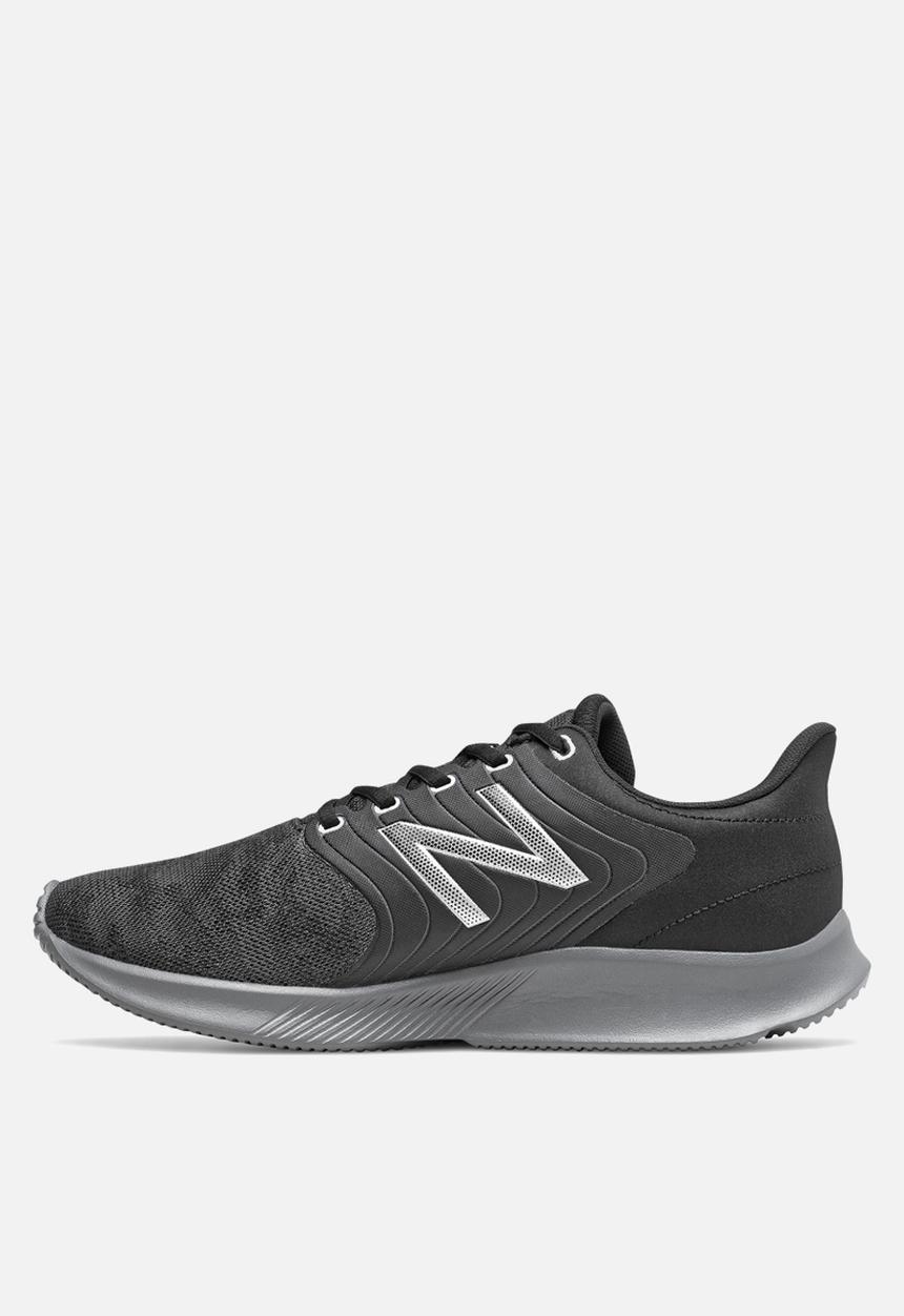 New Balance  - 068 v1 - black (001)