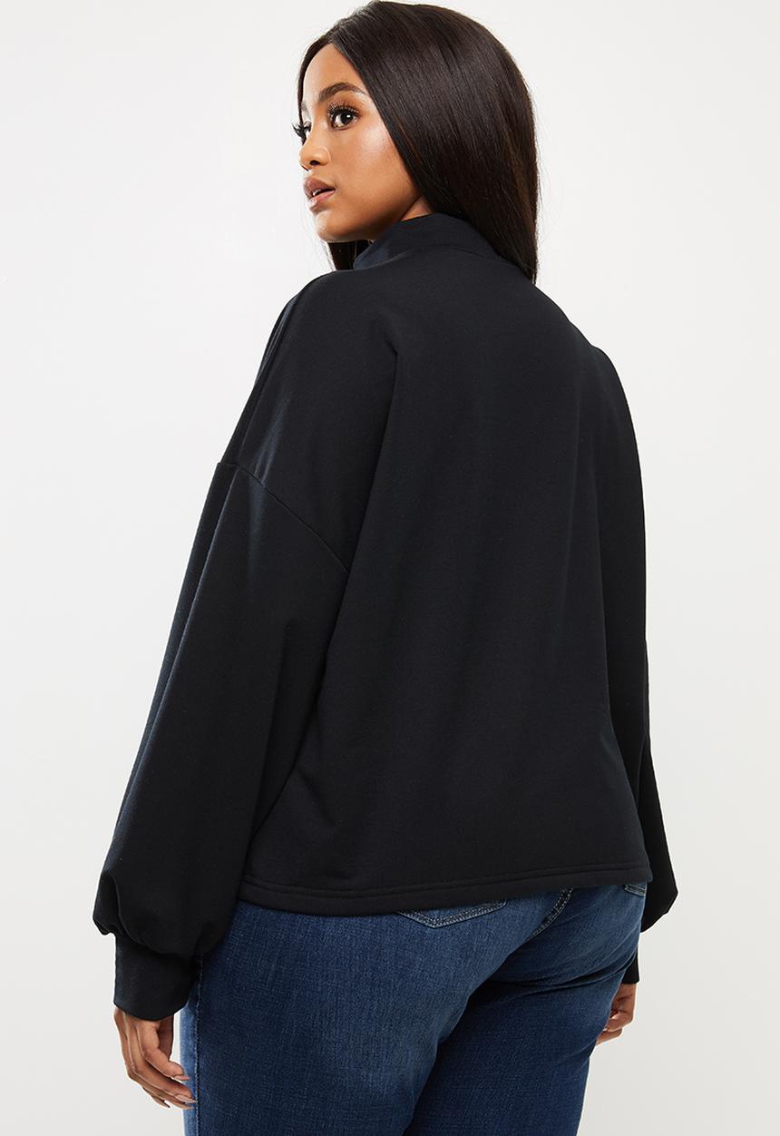 Me&B - Plus funnel neck sweat top - black & white