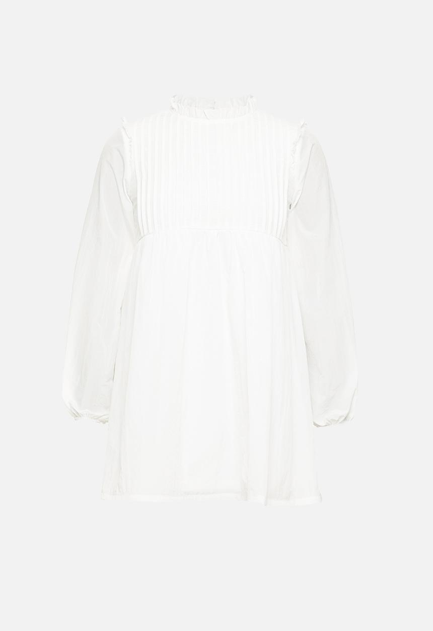 Missguided - Petite long sleeve smock dress - white
