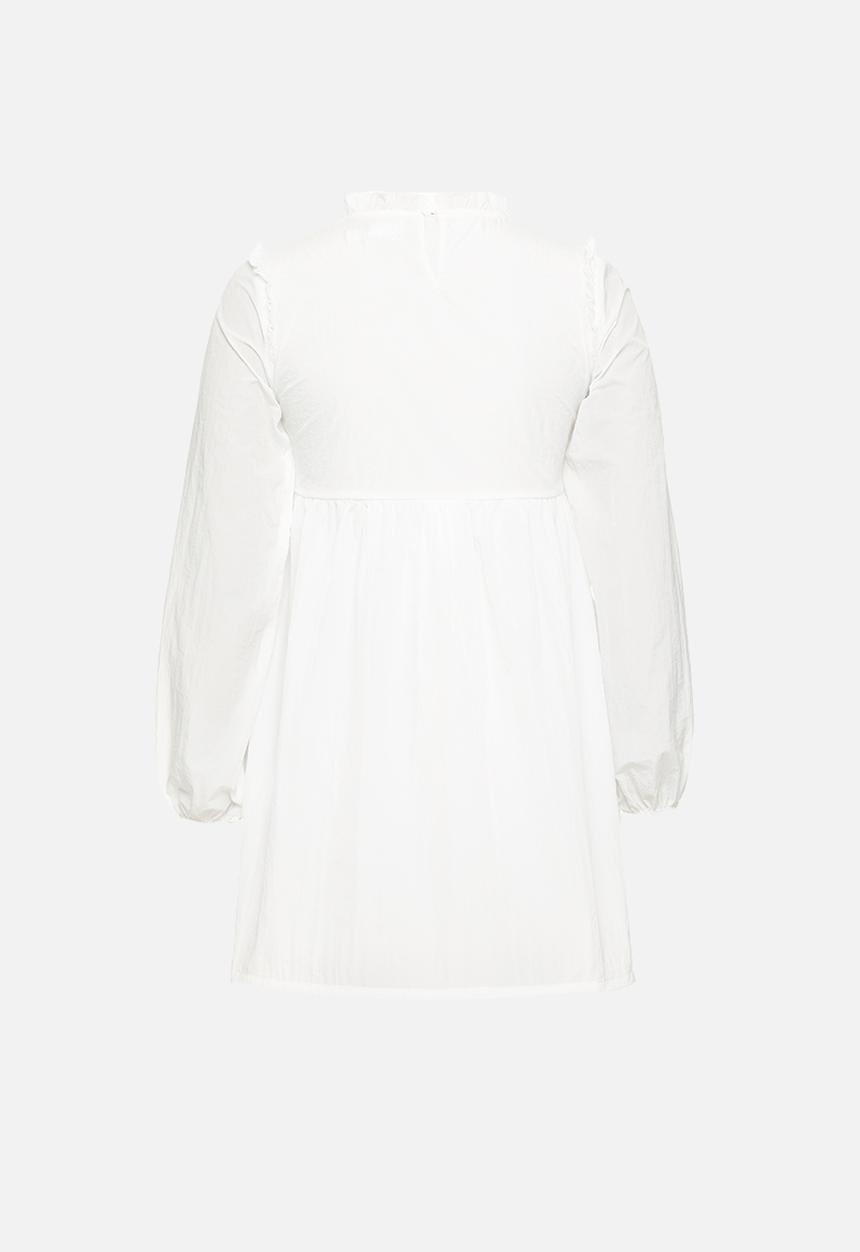 Missguided - Petite long sleeve smock dress - white