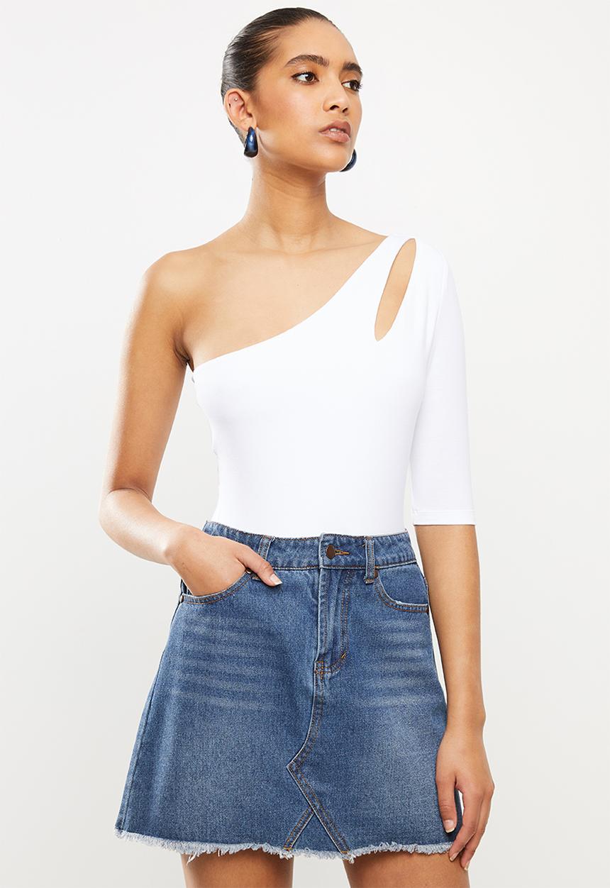 Blake - Asymmetric bodysuit with ballet sleeve - white