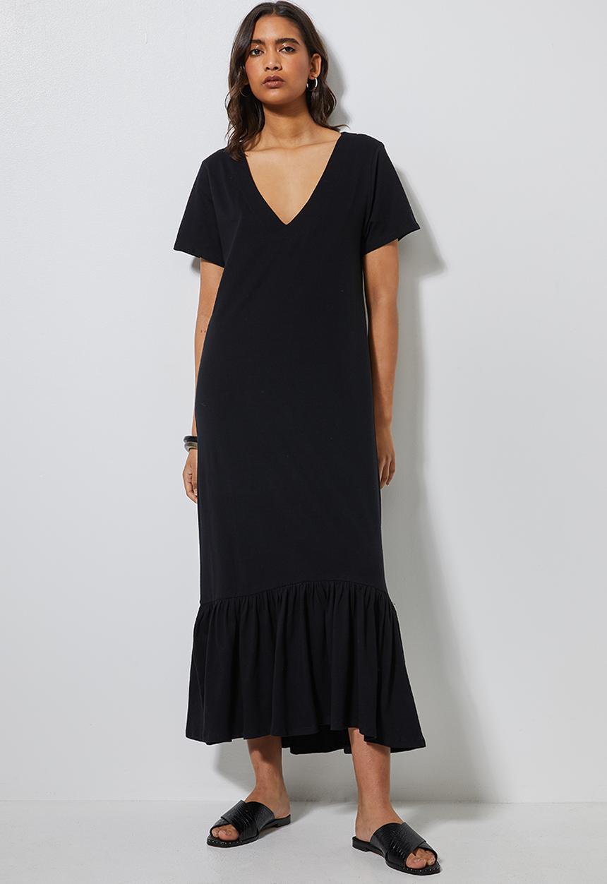 Superbalist - V-neck dress with tiered hem - black