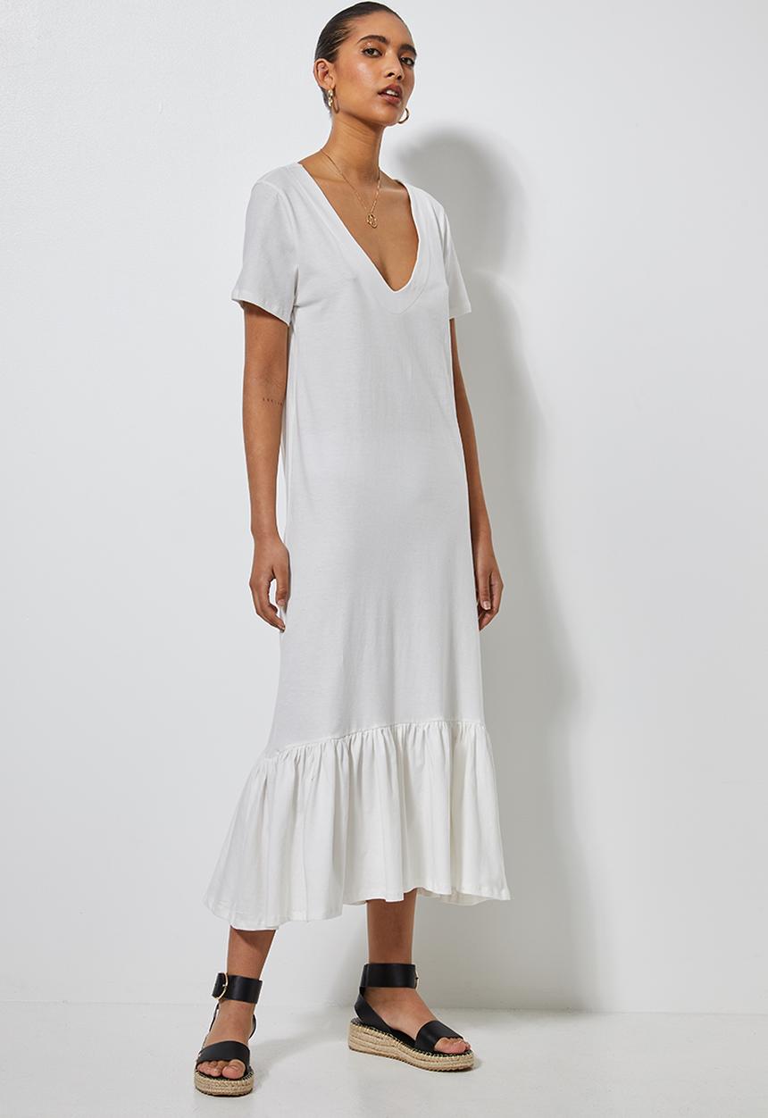 Superbalist - V-neck dress with tiered hem - milk